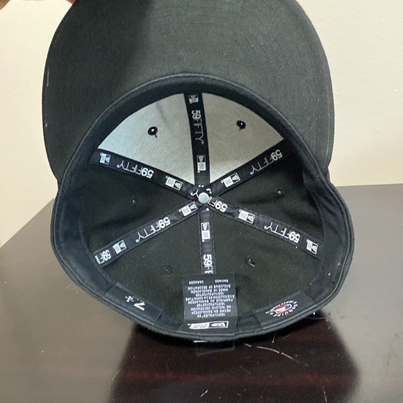 Selling a New Era hat, very drip, baseball team - Picture 3 of 3